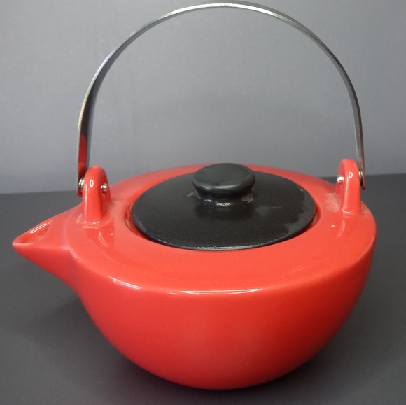 Ceramic Tea Pot - Picture 1 of 3